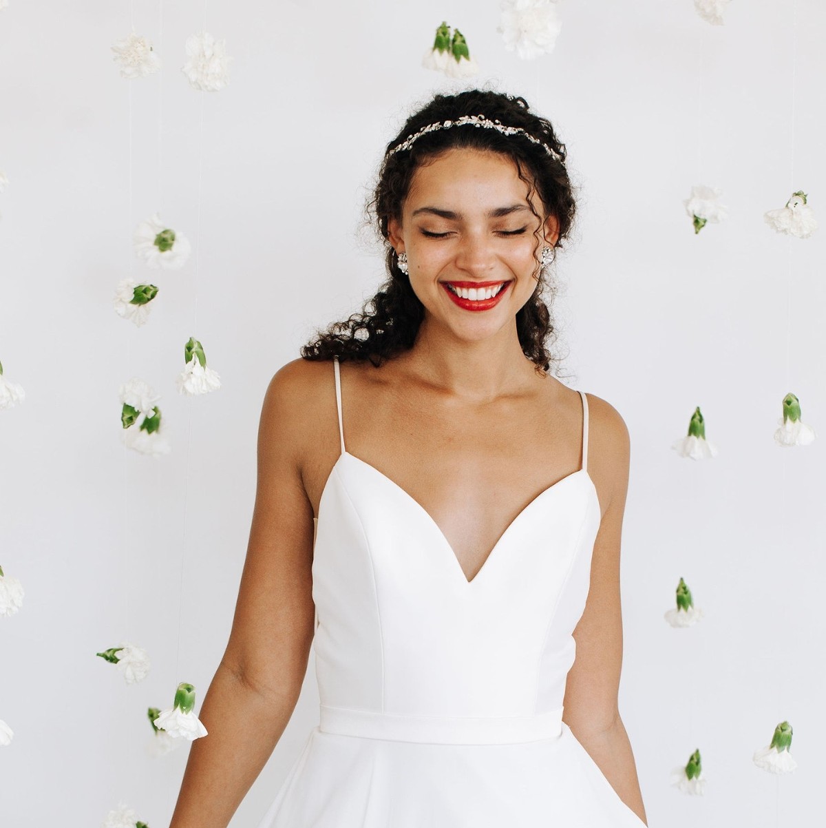 Why Your Stylist Clips Your Wedding Dresses